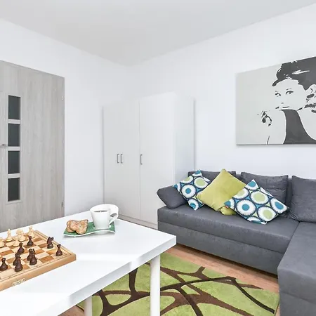 Homestay Cityrooms Ciolkowskiego *